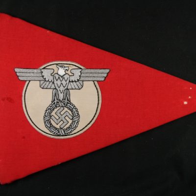 PENNANT 4972