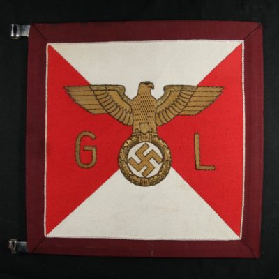 PENNANT 8979